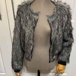 Cecico Silver Fox-Gray Shaggy Faux Fur Bomber Jacket Y2K size L